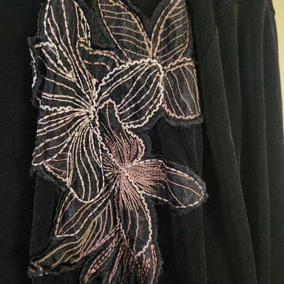 Chicos Travelers Black Appliqué Open Front Cardigan Sweater Size 3(XL) - Picture 5 of 6